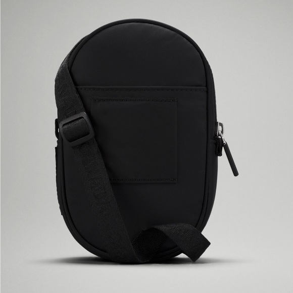 ❌SOLD❌Lululemon Future Legacy Crossbody Bag - Picture 5 of 7